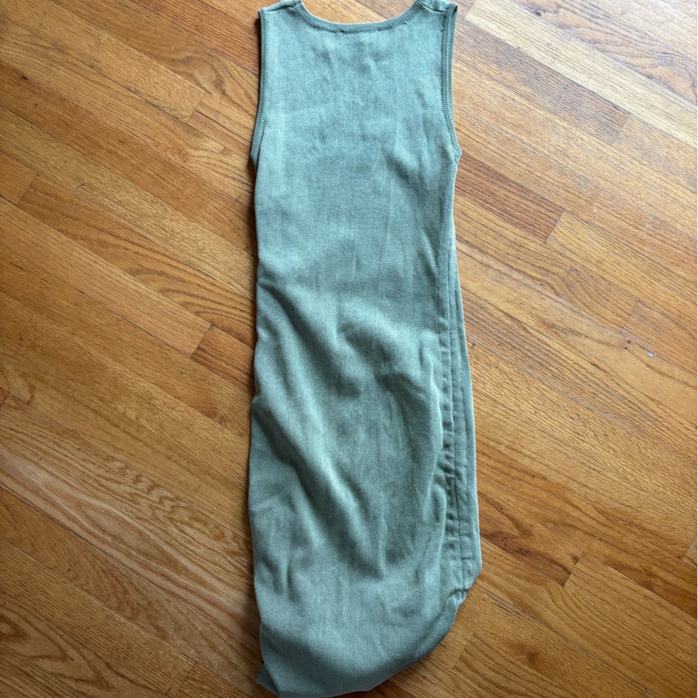 Lioness midi dress - Picture 3 of 3